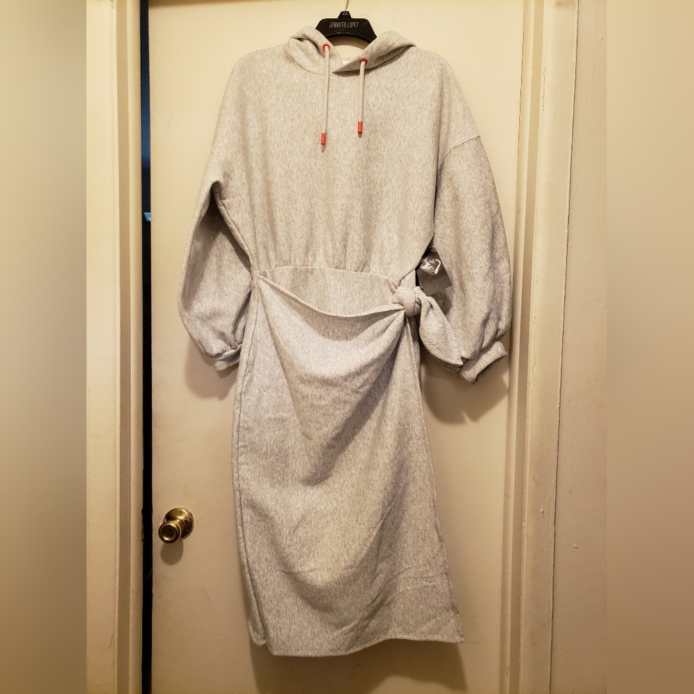 Zerina Akers for Bar III HTHR Belle Grey  Sweater Dress Medium